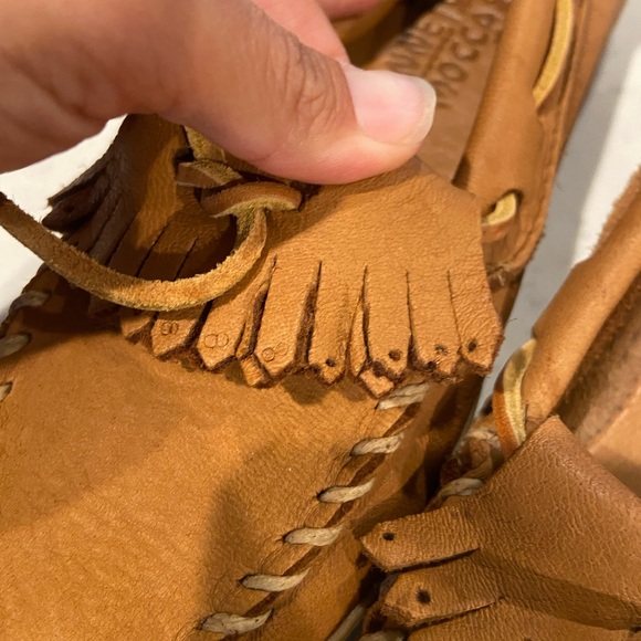 Minnetonka Tan Leather Fringe Moccasins - Picture 6 of 6